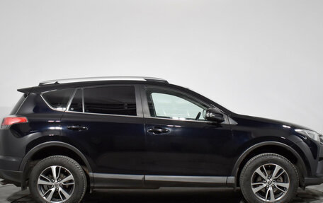 Toyota RAV4, 2017 год, 2 429 000 рублей, 5 фотография
