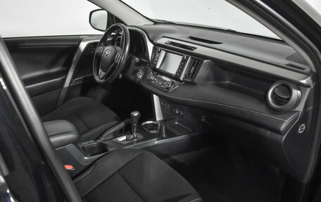 Toyota RAV4, 2017 год, 2 429 000 рублей, 12 фотография