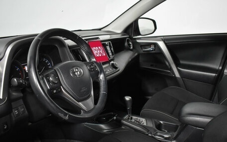 Toyota RAV4, 2017 год, 2 429 000 рублей, 10 фотография
