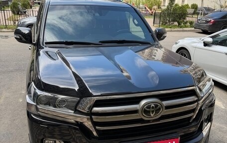 Toyota Land Cruiser 200, 2019 год, 7 800 000 рублей, 1 фотография