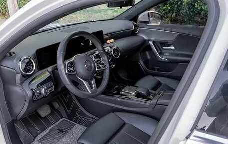 Mercedes-Benz A-Класс, 2022 год, 2 132 000 рублей, 11 фотография