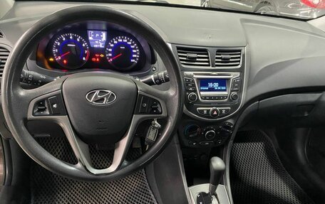 Hyundai Solaris II рестайлинг, 2015 год, 859 000 рублей, 10 фотография