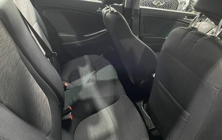 Hyundai Solaris II рестайлинг, 2015 год, 859 000 рублей, 16 фотография