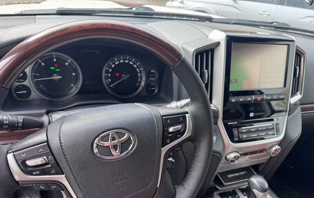 Toyota Land Cruiser 200, 2016 год, 7 100 000 рублей, 21 фотография