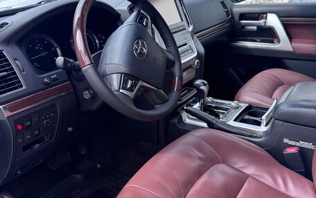 Toyota Land Cruiser 200, 2016 год, 7 100 000 рублей, 24 фотография