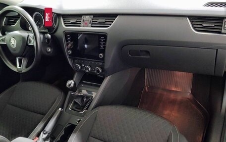Skoda Octavia, 2018 год, 1 470 000 рублей, 15 фотография