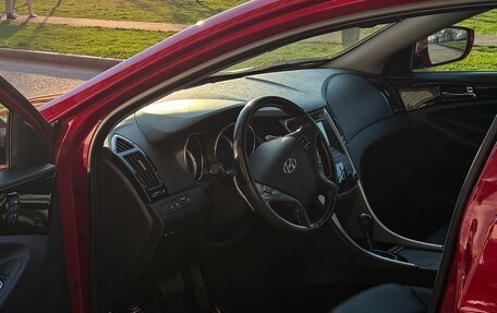 Hyundai Sonata VI, 2012 год, 1 100 000 рублей, 8 фотография