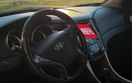 Hyundai Sonata VI, 2012 год, 1 100 000 рублей, 7 фотография