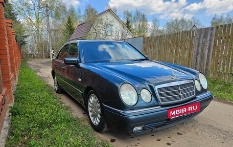 Mercedes-Benz E-Класс, 1997 год, 444 000 рублей, 3 фотография