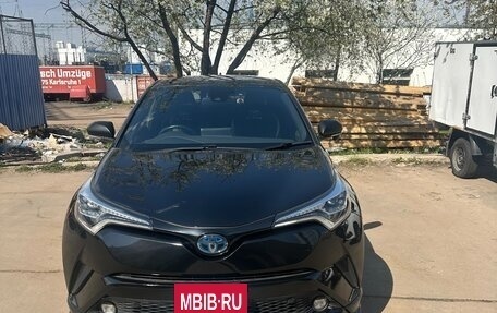 Toyota C-HR I рестайлинг, 2019 год, 1 970 000 рублей, 2 фотография