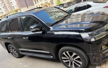 Toyota Land Cruiser 200, 2019 год, 7 800 000 рублей, 2 фотография
