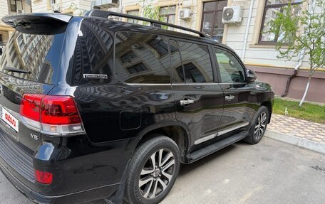 Toyota Land Cruiser 200, 2019 год, 7 800 000 рублей, 4 фотография