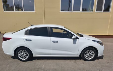 KIA Rio IV, 2019 год, 1 580 000 рублей, 2 фотография