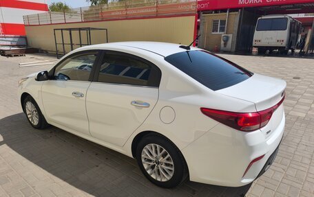 KIA Rio IV, 2019 год, 1 580 000 рублей, 4 фотография