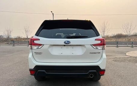 Subaru Forester, 2022 год, 3 000 000 рублей, 5 фотография