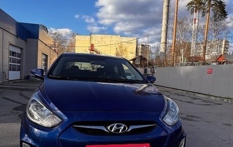Hyundai Solaris II рестайлинг, 2011 год, 650 000 рублей, 3 фотография