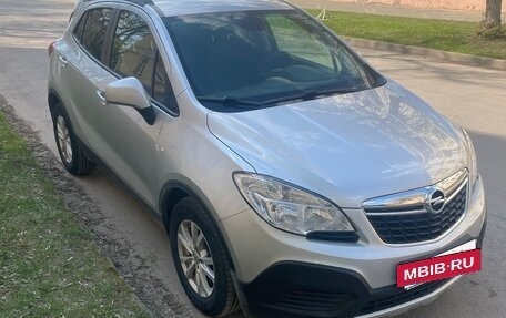 Opel Mokka I, 2014 год, 1 050 000 рублей, 2 фотография