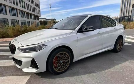 BMW 1 серия, 2022 год, 2 050 000 рублей, 1 фотография
