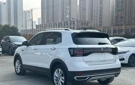 Volkswagen T-Cross I, 2021 год, 1 335 926 рублей, 9 фотография