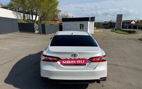 Toyota Camry, 2020 год, 3 270 000 рублей, 6 фотография