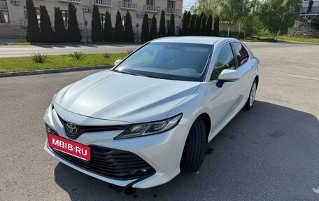 Toyota Camry, 2020 год, 3 270 000 рублей, 3 фотография