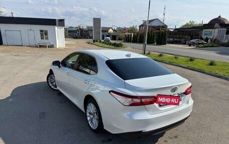 Toyota Camry, 2020 год, 3 270 000 рублей, 5 фотография