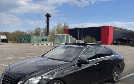 Mercedes-Benz E-Класс, 2012 год, 1 870 000 рублей, 3 фотография