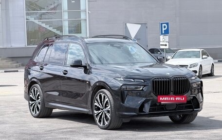 BMW X7, 2022 год, 13 300 000 рублей, 3 фотография