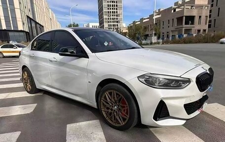 BMW 1 серия, 2022 год, 2 050 000 рублей, 3 фотография