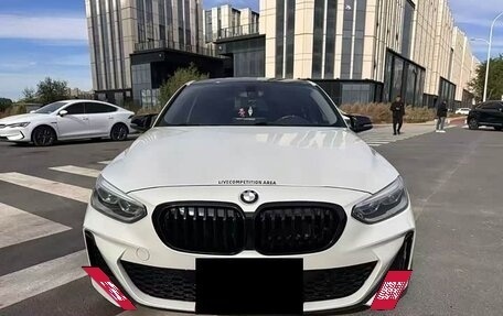 BMW 1 серия, 2022 год, 2 050 000 рублей, 2 фотография