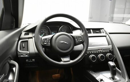 Jaguar E-Pace, 2019 год, 2 780 000 рублей, 12 фотография