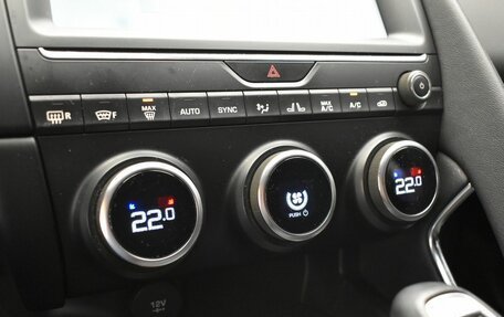 Jaguar E-Pace, 2019 год, 2 780 000 рублей, 21 фотография
