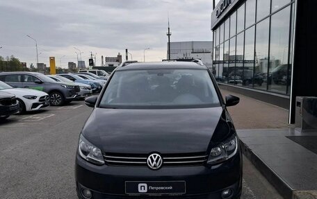 Volkswagen Touran III, 2010 год, 880 000 рублей, 4 фотография