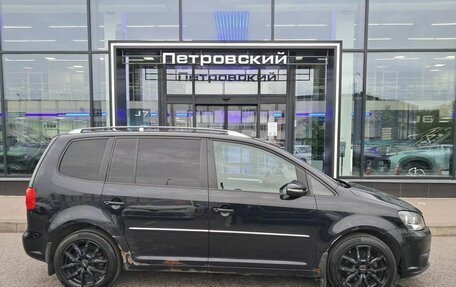 Volkswagen Touran III, 2010 год, 880 000 рублей, 6 фотография
