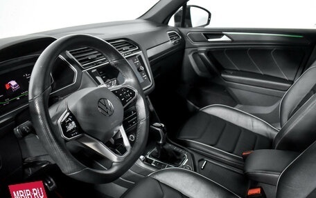 Volkswagen Tiguan II, 2021 год, 4 199 000 рублей, 9 фотография