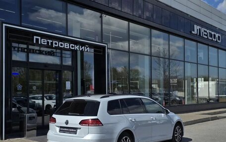 Volkswagen Golf VII, 2018 год, 1 330 000 рублей, 6 фотография