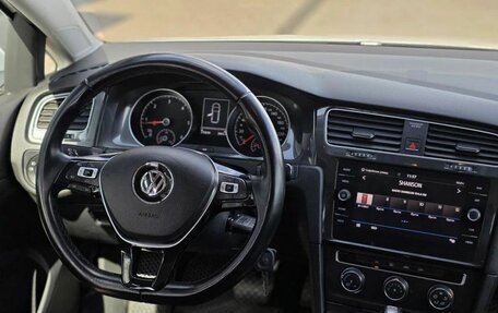 Volkswagen Golf VII, 2018 год, 1 330 000 рублей, 16 фотография