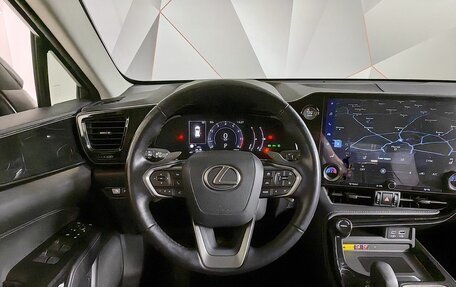 Lexus NX, 2021 год, 6 000 000 рублей, 19 фотография