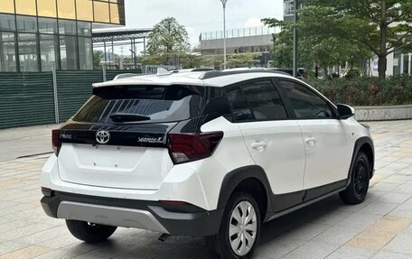 Toyota Yaris, 2022 год, 1 060 920 рублей, 3 фотография