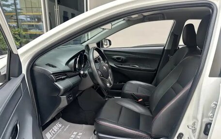 Toyota Yaris, 2022 год, 1 060 920 рублей, 7 фотография