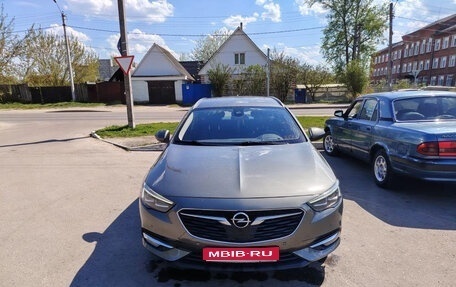 Opel Insignia II рестайлинг, 2018 год, 1 650 000 рублей, 1 фотография