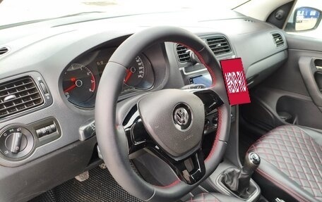 Volkswagen Polo VI (EU Market), 2015 год, 895 000 рублей, 19 фотография