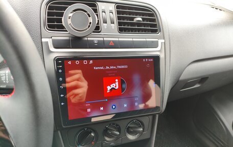 Volkswagen Polo VI (EU Market), 2015 год, 895 000 рублей, 29 фотография