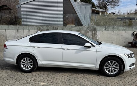 Volkswagen Passat B8 рестайлинг, 2015 год, 2 070 000 рублей, 13 фотография