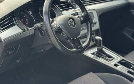 Volkswagen Passat B8 рестайлинг, 2015 год, 2 070 000 рублей, 19 фотография