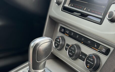 Volkswagen Passat B8 рестайлинг, 2015 год, 2 070 000 рублей, 32 фотография