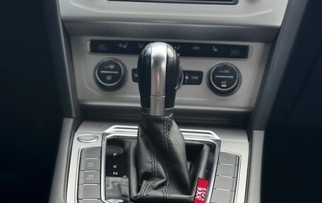 Volkswagen Passat B8 рестайлинг, 2015 год, 2 070 000 рублей, 28 фотография