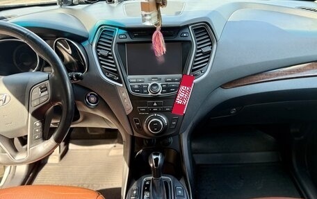 Hyundai Santa Fe III рестайлинг, 2013 год, 2 380 000 рублей, 19 фотография