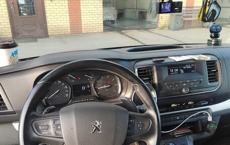 Peugeot Traveller I, 2018 год, 3 100 000 рублей, 8 фотография