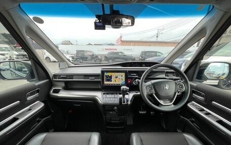 Honda Stepwgn IV, 2020 год, 1 920 000 рублей, 6 фотография